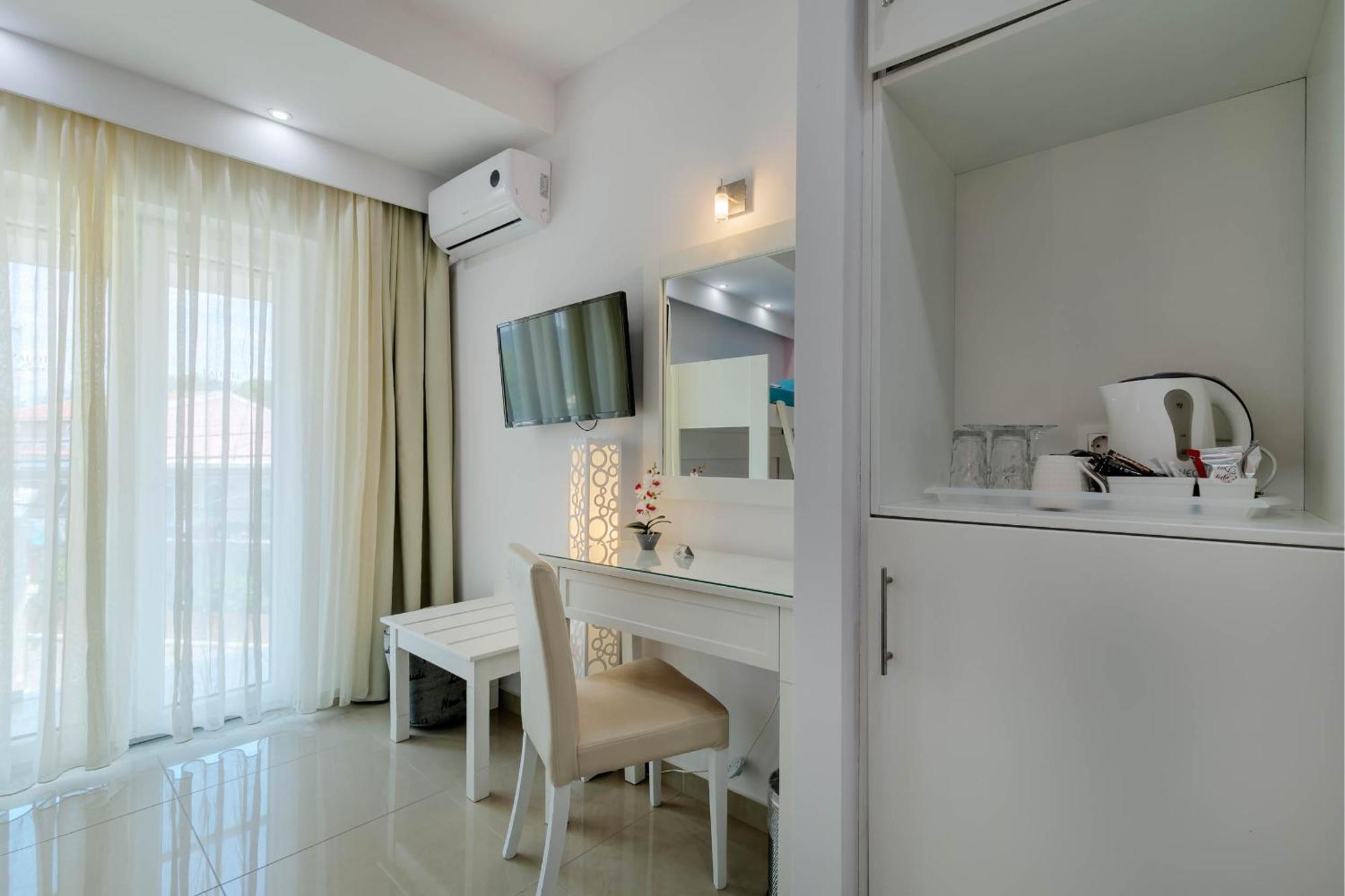 Palotel Design Gouvia Ngoại thất bức ảnh